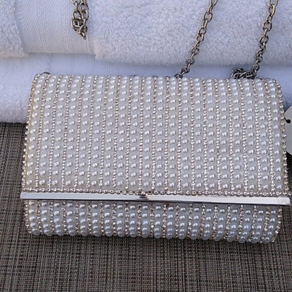 (Authentic) Inc International Concepts Pearl Caitlin Imitation Clutch - Picture 3 of 6